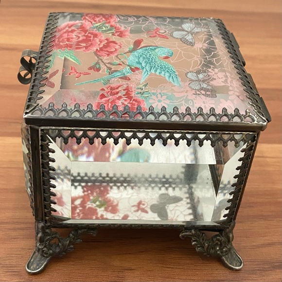 NICOLE MILLER Bird Flowers & Butterflies Ormolu Beveled Glass Jewelry Box - Picture 5 of 15